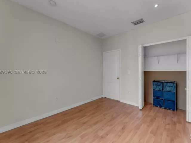 Продажа дома по адресу 14970 SW 9th Ter - фото 8929543