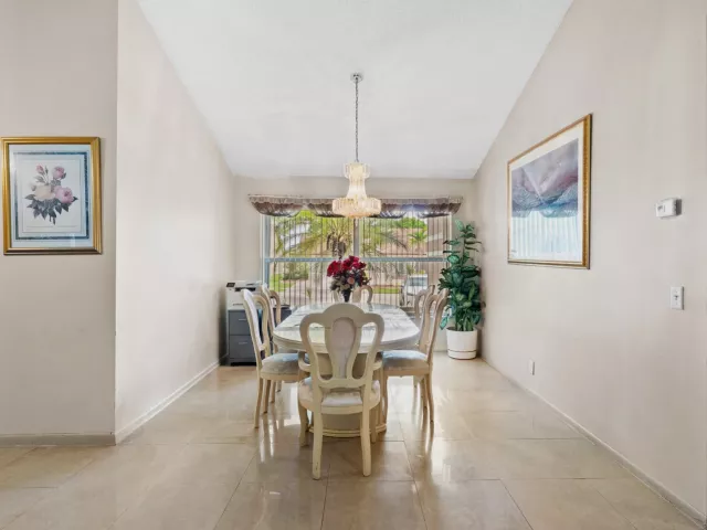Продажа дома по адресу 16146 NW 14th Court - фото 8922554