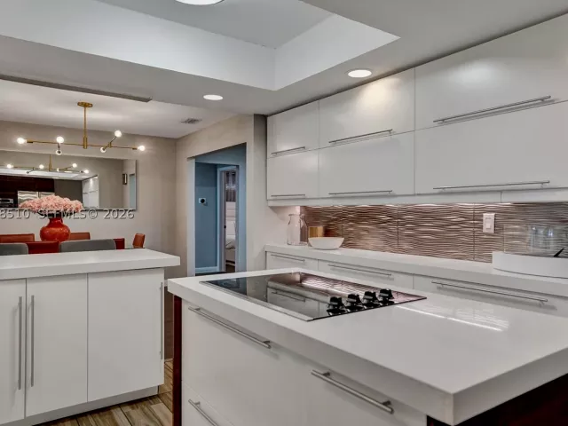 Продажа дома по адресу 4519 Monroe St - фото 8889105