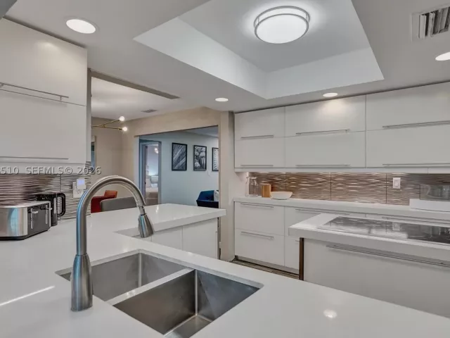 Продажа дома по адресу 4519 Monroe St - фото 8889106
