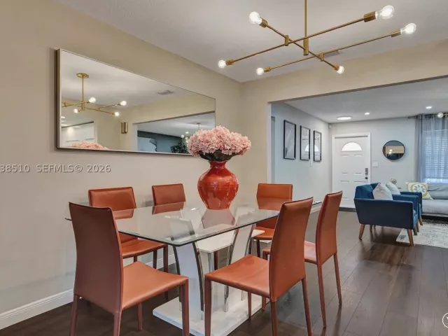 Продажа дома по адресу 4519 Monroe St - фото 8889107