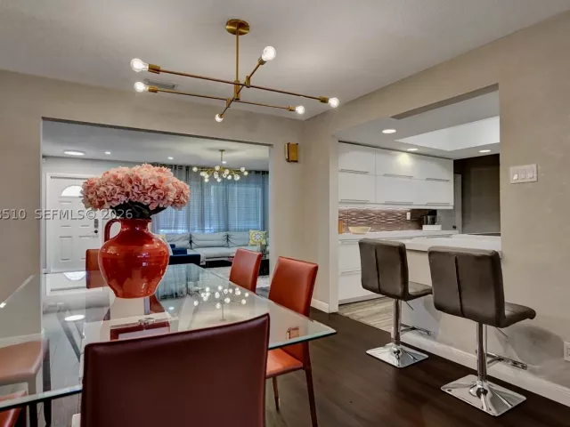 Продажа дома по адресу 4519 Monroe St - фото 8889108