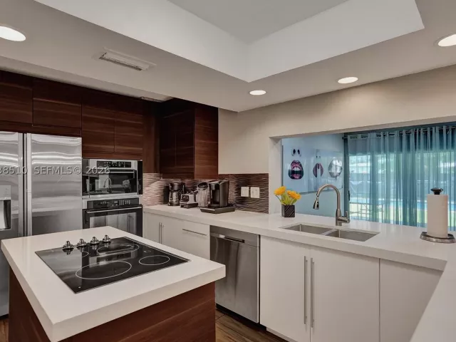 Продажа дома по адресу 4519 Monroe St - фото 8889104