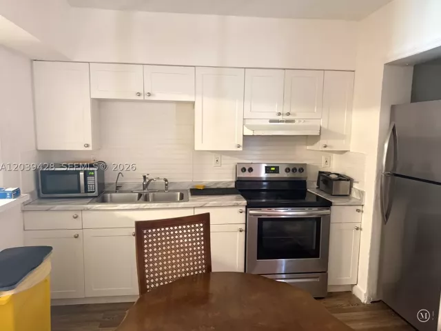 Продажа дома по адресу 1880 NE 159th St - фото 9276638