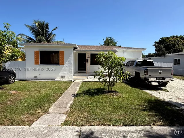 Продажа дома по адресу 1880 NE 159th St - фото 9276622
