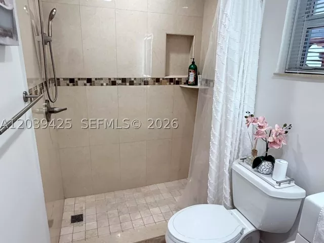 Продажа дома по адресу 19331 NW 57th Ct - фото 8900957