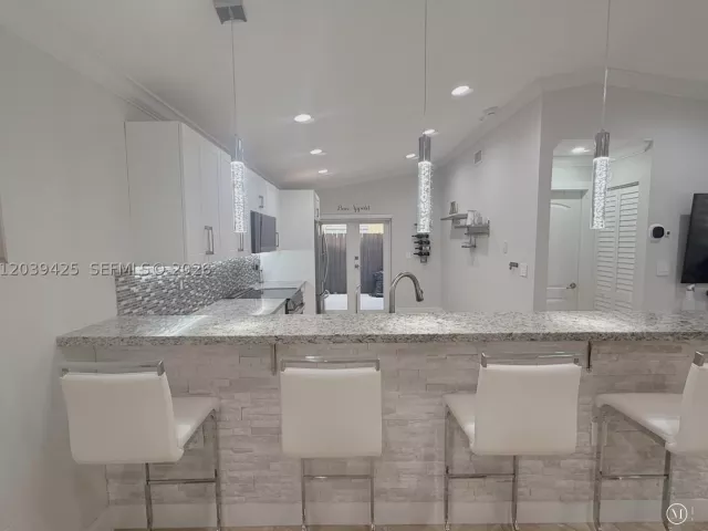 Продажа дома по адресу 19331 NW 57th Ct - фото 8900948