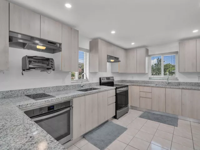 Продажа дома по адресу 7321 Cody Street - фото 9380803