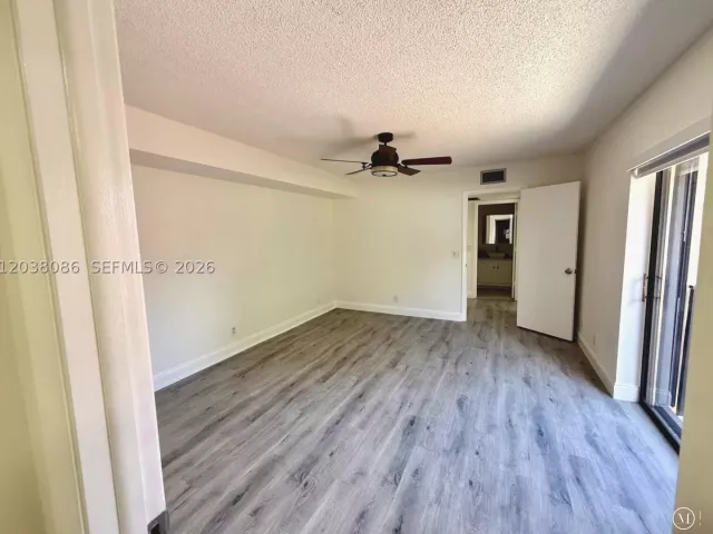 Продажа дома по адресу 2565 Garden Ct - фото 9007115