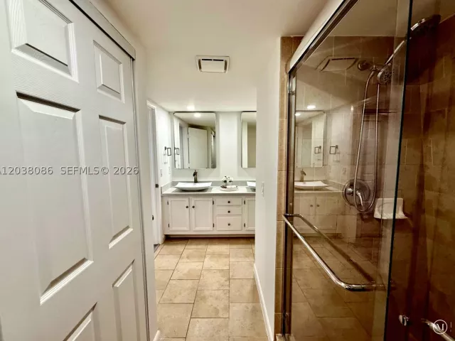 Продажа дома по адресу 2565 Garden Ct - фото 9007120