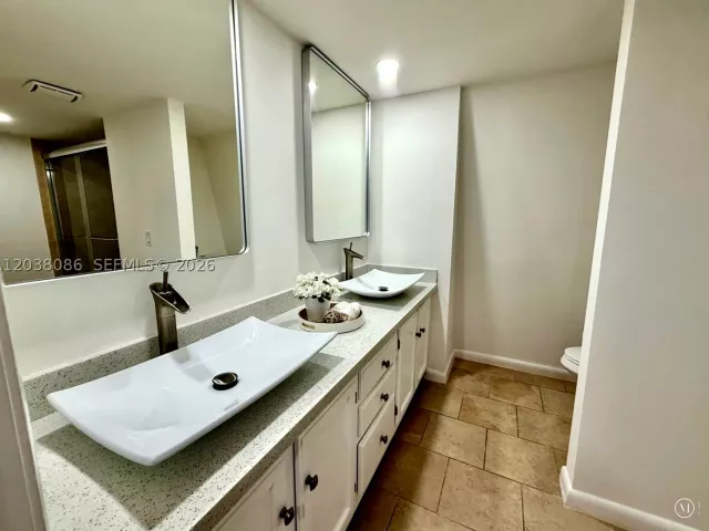 Продажа дома по адресу 2565 Garden Ct - фото 9007122