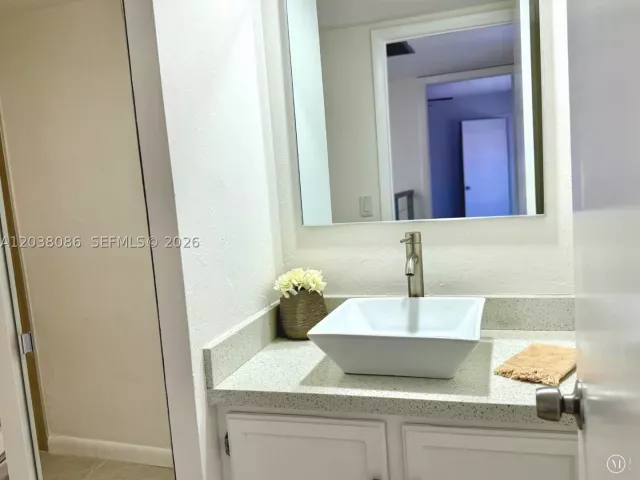 Продажа дома по адресу 2565 Garden Ct - фото 9007127