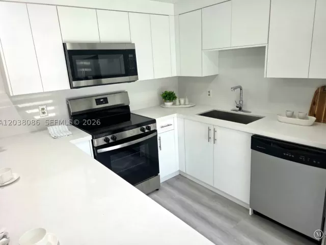 Продажа дома по адресу 2565 Garden Ct - фото 9007102