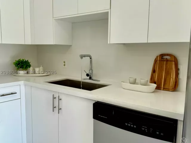 Продажа дома по адресу 2565 Garden Ct - фото 9007104