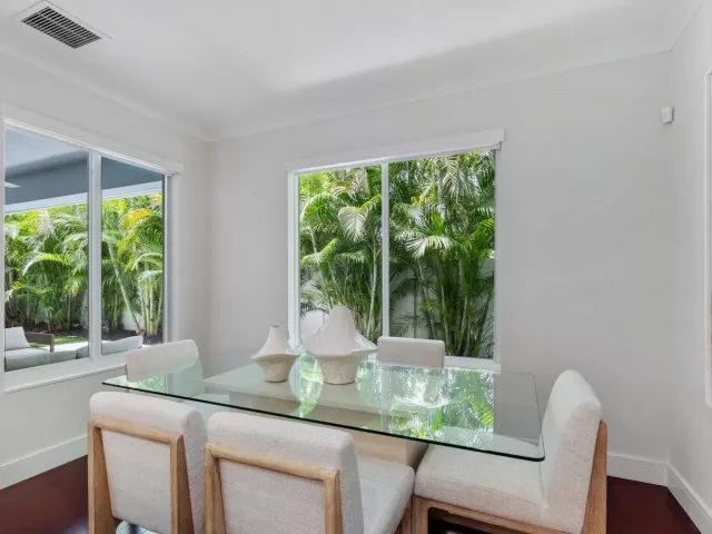 Продажа дома по адресу 412 SE 4th Avenue - фото 9266361