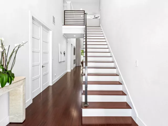 Продажа дома по адресу 412 SE 4th Avenue - фото 9266371