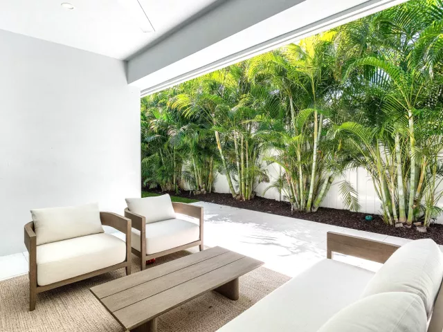 Продажа дома по адресу 412 SE 4th Avenue - фото 9266377