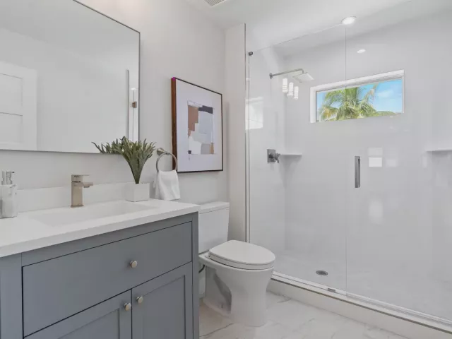 Продажа дома по адресу 412 SE 4th Avenue - фото 9266379