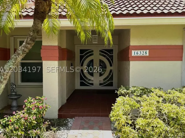 Продажа дома по адресу 16328 NW 11th St - фото 8919473