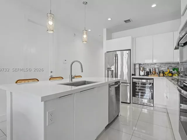 Продажа дома по адресу 10260 NW 63 Terrace 213 - фото 8877823