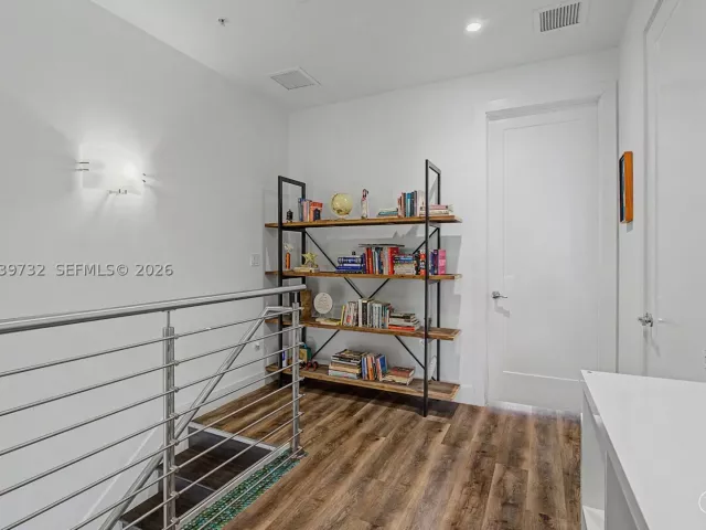 Продажа дома по адресу 10260 NW 63 Terrace 213 - фото 8877825