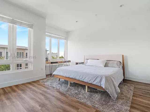 Продажа дома по адресу 10260 NW 63 Terrace 213 - фото 8877826