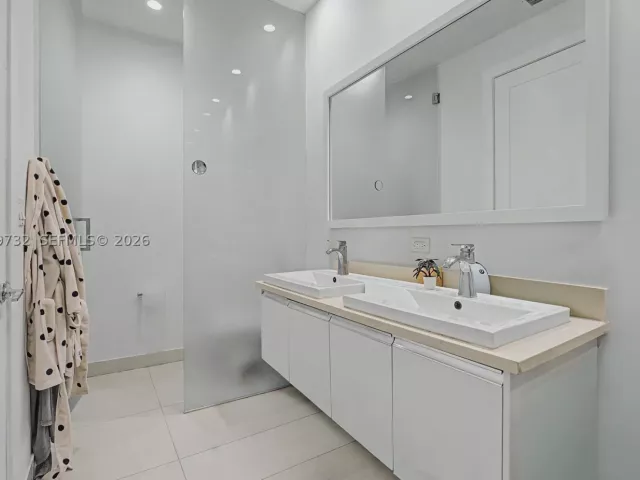 Продажа дома по адресу 10260 NW 63 Terrace 213 - фото 8877829