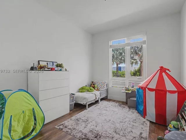 Продажа дома по адресу 10260 NW 63 Terrace 213 - фото 8877833
