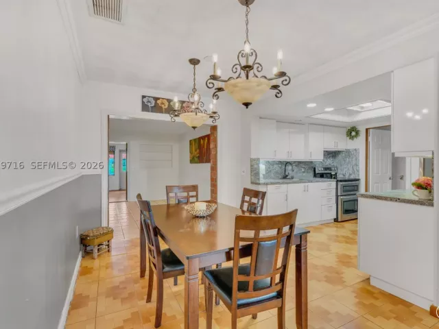 Продажа дома по адресу 551 NW 99th Way - фото 8923282