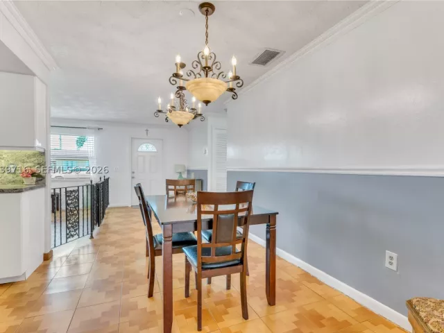 Продажа дома по адресу 551 NW 99th Way - фото 8923284