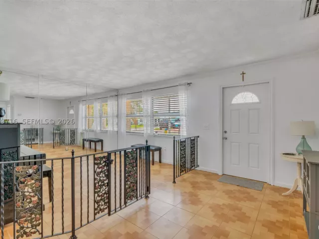 Продажа дома по адресу 551 NW 99th Way - фото 8923289