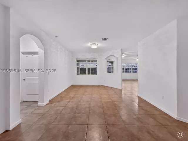 Продажа дома по адресу 12922 SW 221 St - фото 8917763