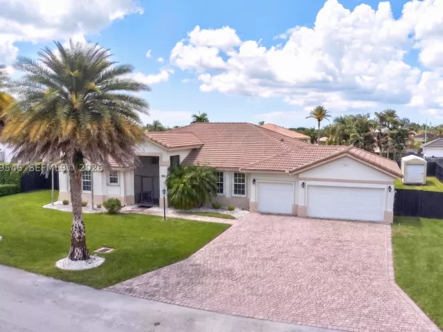 Продажа дома по адресу 12922 SW 221 St - фото 8917747