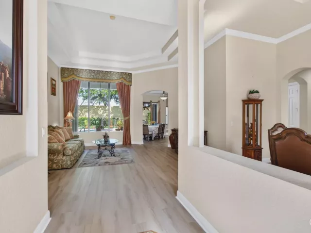 Продажа дома по адресу 16211 Rosecroft Terrace - фото 8927474