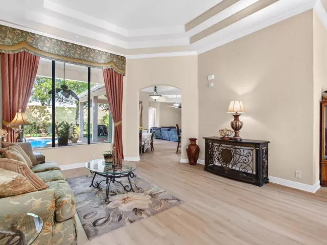 Продажа дома по адресу 16211 Rosecroft Terrace - фото 8927476