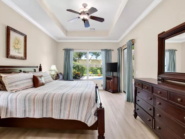 Продажа дома по адресу 16211 Rosecroft Terrace - фото 8927465