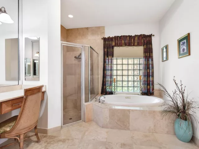 Продажа дома по адресу 16211 Rosecroft Terrace - фото 8927466