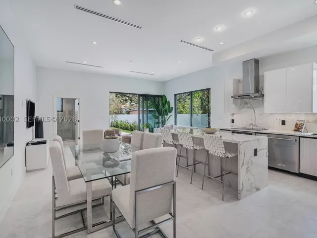 Продажа дома по адресу 2939 SW 21st st - фото 8896648