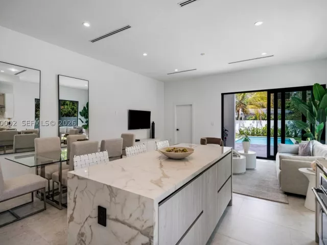 Продажа дома по адресу 2939 SW 21st st - фото 8896652