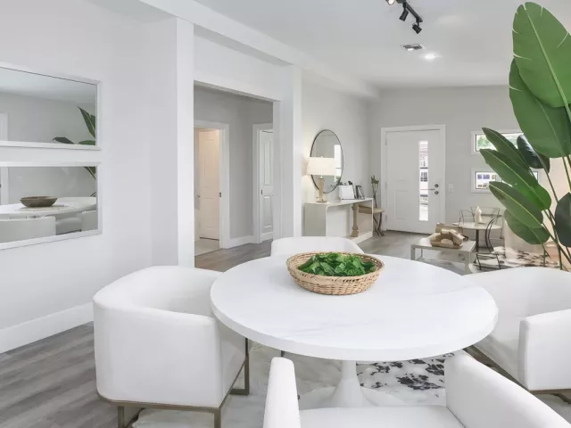 Продажа дома по адресу 8019 NW 8th Avenue - фото 8859585