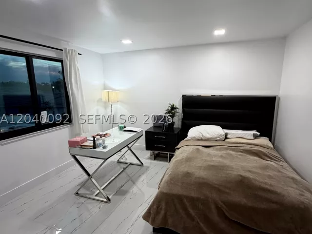 Продажа дома по адресу 854 NW 132nd Ct - фото 8860279