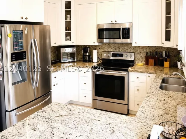 Продажа дома по адресу 12488 SW 122nd St - фото 8860094