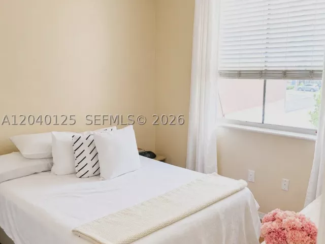 Продажа дома по адресу 12488 SW 122nd St - фото 8860097