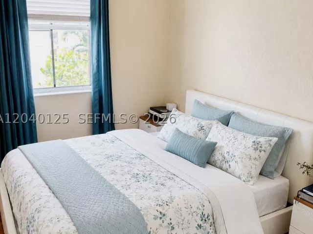 Продажа дома по адресу 12488 SW 122nd St - фото 8860098