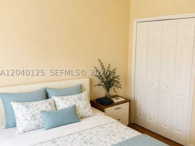 Продажа дома по адресу 12488 SW 122nd St - фото 8860099
