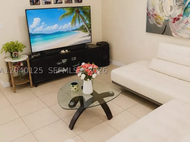Продажа дома по адресу 12488 SW 122nd St - фото 8860084