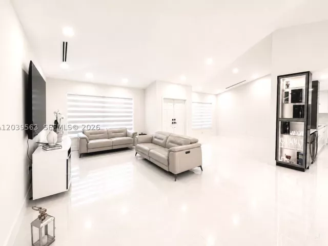 Продажа дома по адресу 15690 SW 153rd Ct - фото 8868260