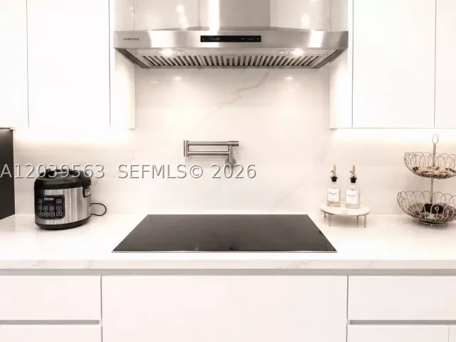 Продажа дома по адресу 15690 SW 153rd Ct - фото 8868269