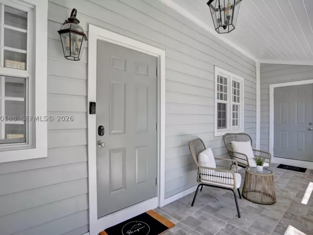 Продажа дома по адресу 421 NE 70th ST - фото 8859876