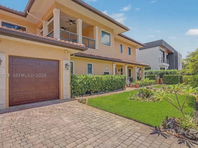 Продажа дома по адресу 4251 SW 11th St - фото 8860289